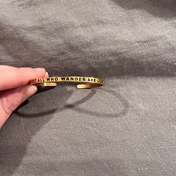 Mantra Band rose gold “not all those who wander are lost” - Picture 2 of 4